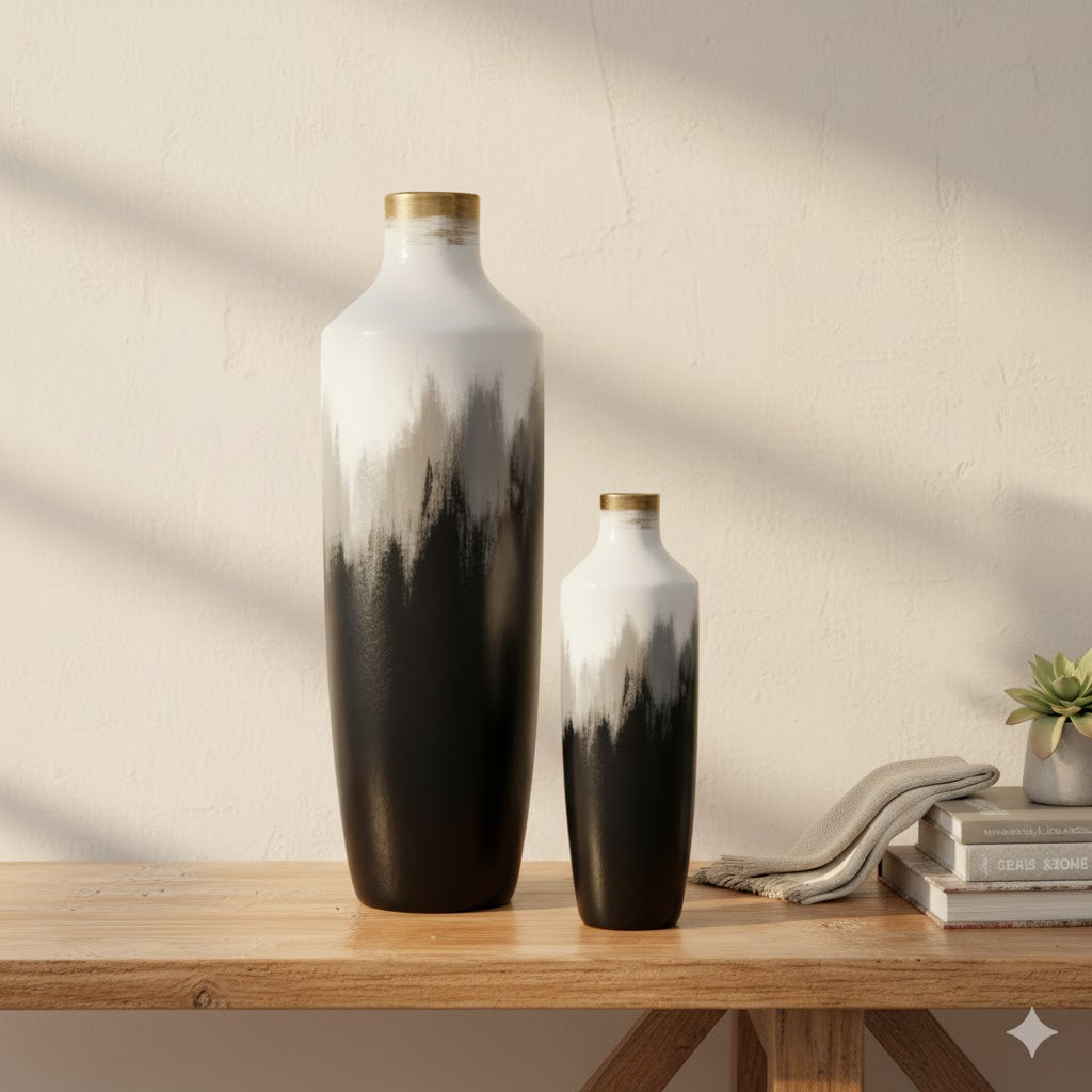 VASE BLACK AND WHITE